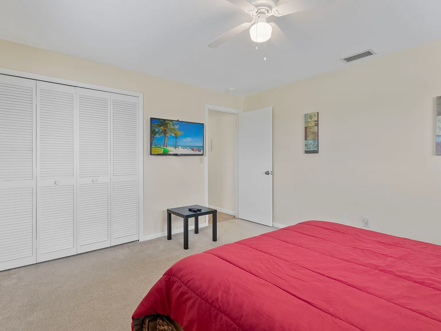 2 bed, 908 sqft, $2,000 — Photo 2