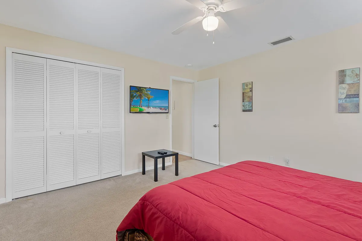 Building Photo - 4802 Tudor Dr #210
