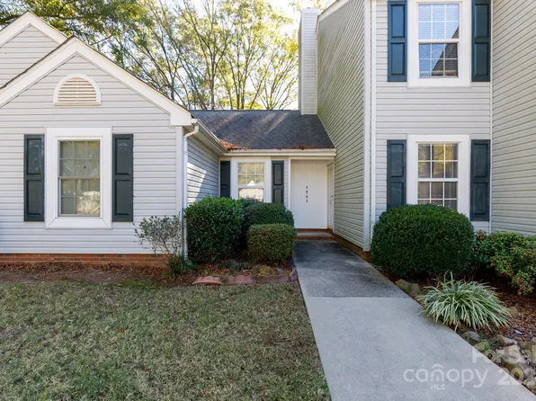 1541 Hunt Club Ct, Rock Hill, SC 29732