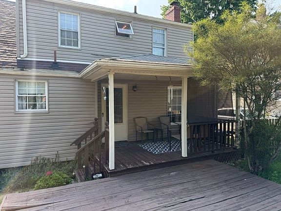 5th image of 253 Service Ave