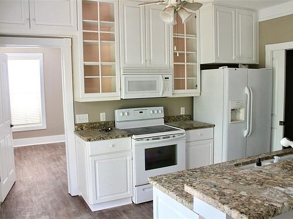 4th image of 156 Shady Brook Cir Unit 100