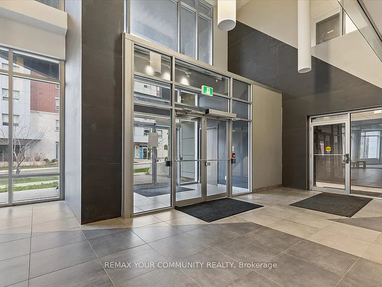 158 King St N #1105 — Photo 4