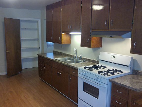 3rd image of 68 N Vine St APT 1A