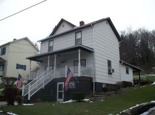 190 Pomroys Dr, Windber, PA