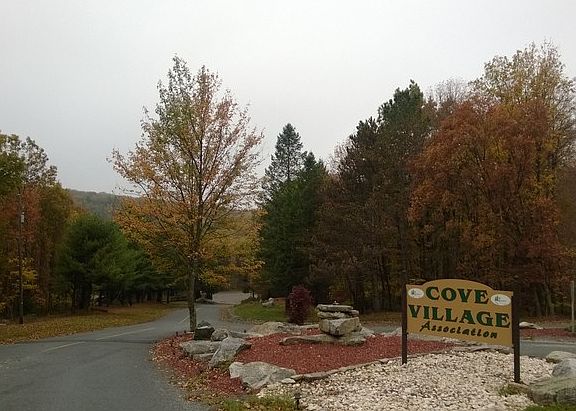 Cove Village Entrance
