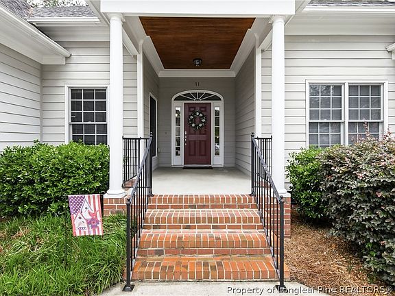 3rd image of 11 Rolling Pines Dr