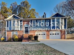 3676 Victoria Dr, Buford, GA 30519