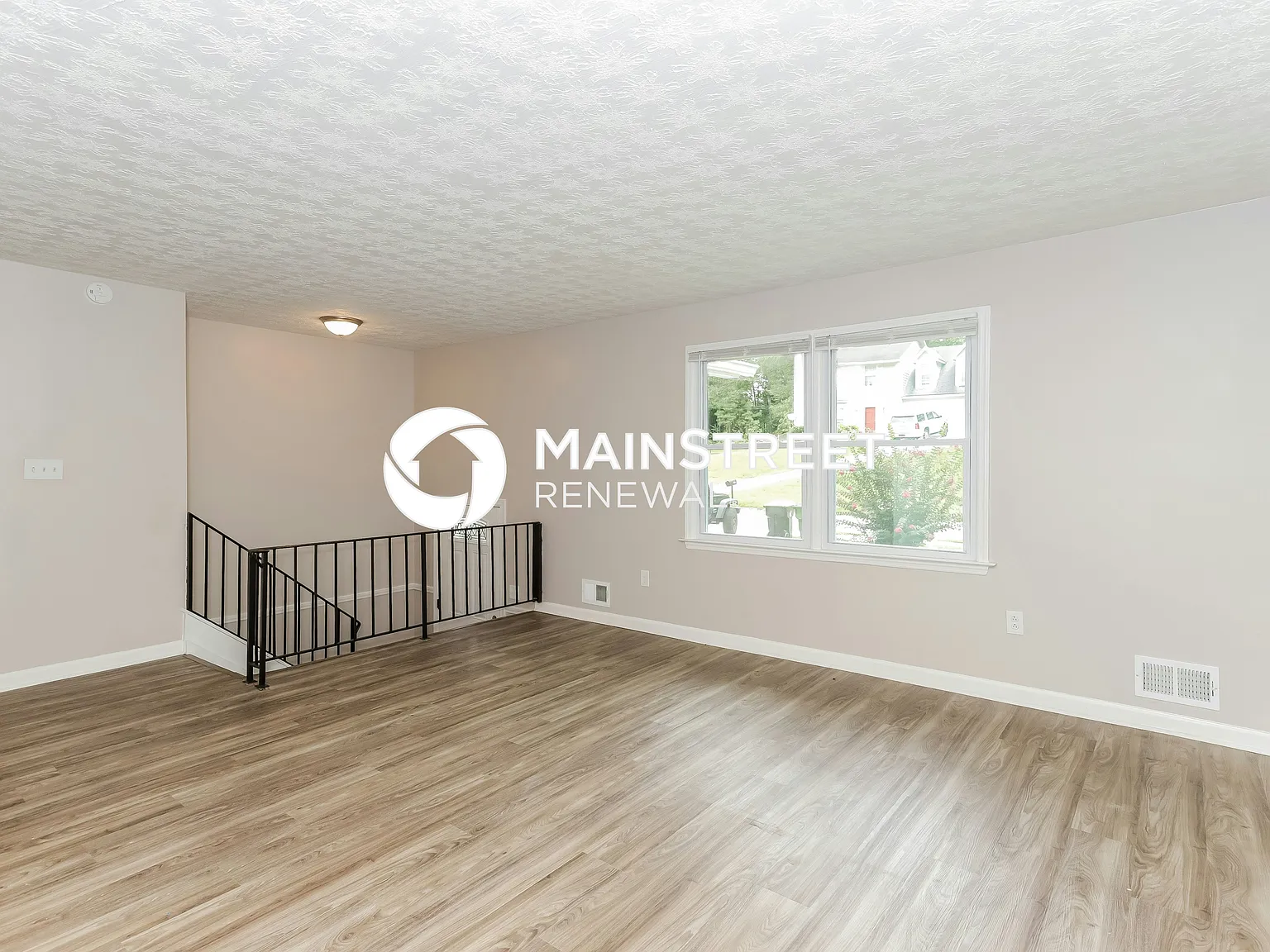 6665 Connell Road — Photo 4