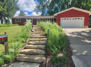 607 8th Avenue, New Glarus, WI 53574