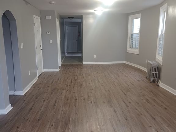 4th image of 52 S 13th St #4610698