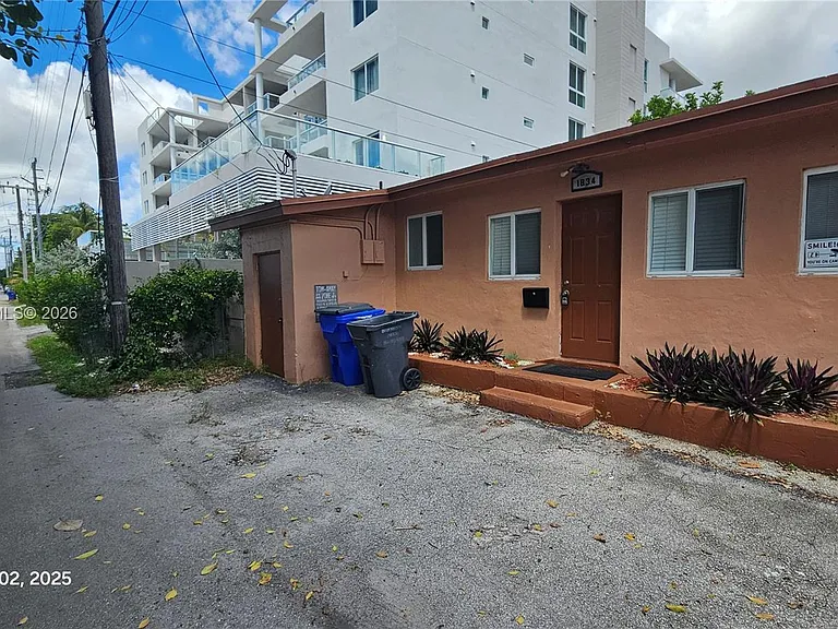 1830 Monroe St #1834 — Photo 1