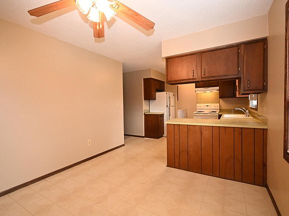 4th image of 1425 Spartan Ave