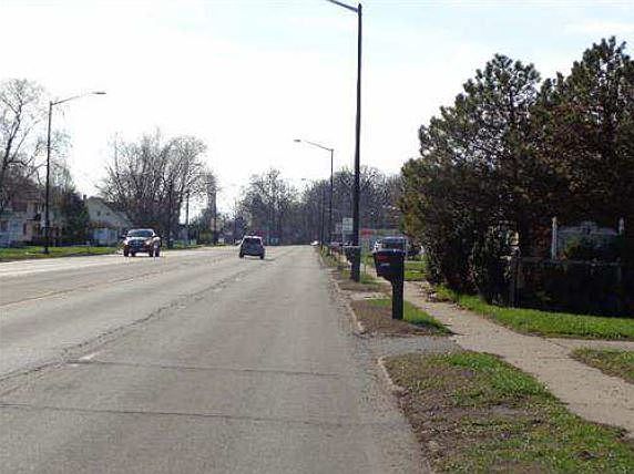 5th image of 3744 Lincolnway E