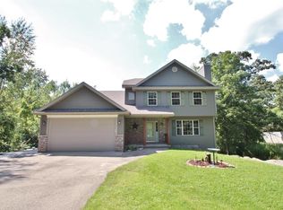 N2137 River Oaks Rd, Reeseville, WI 53579