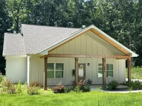 604 Victoria Ct, Elberton, GA 30635