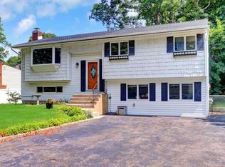 29 Erie St, Port Jefferson Station, NY 11776