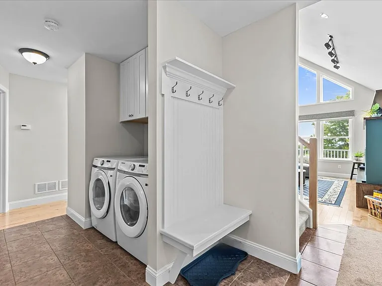 202 Abani Dr — Photo 18