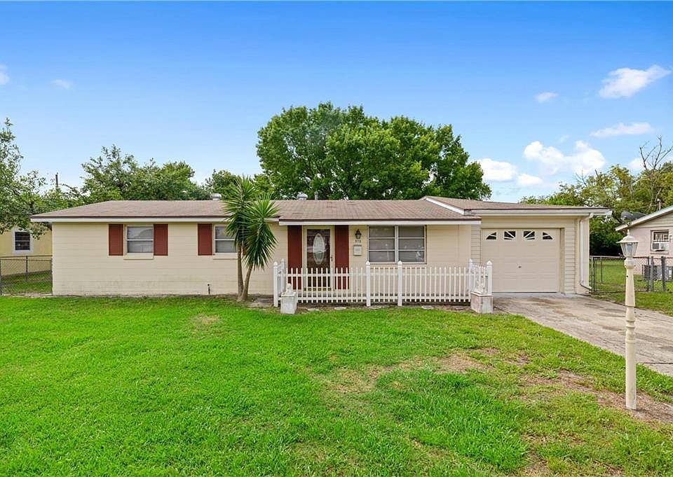 1st image of 975 Deltona Blvd
