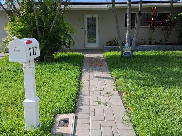 717 SE 2nd St, Deerfield Beach, FL 33441