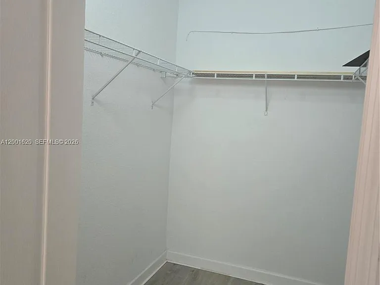 2731 SE 17th Ave #210 — Photo 4