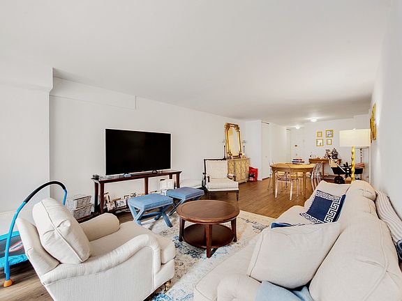3rd image of 245 E 63rd St APT 325