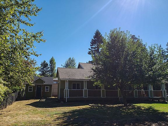 3rd image of 1207 121st St E