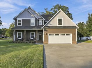 101 E Robin Ct, South Mills, NC 27976
