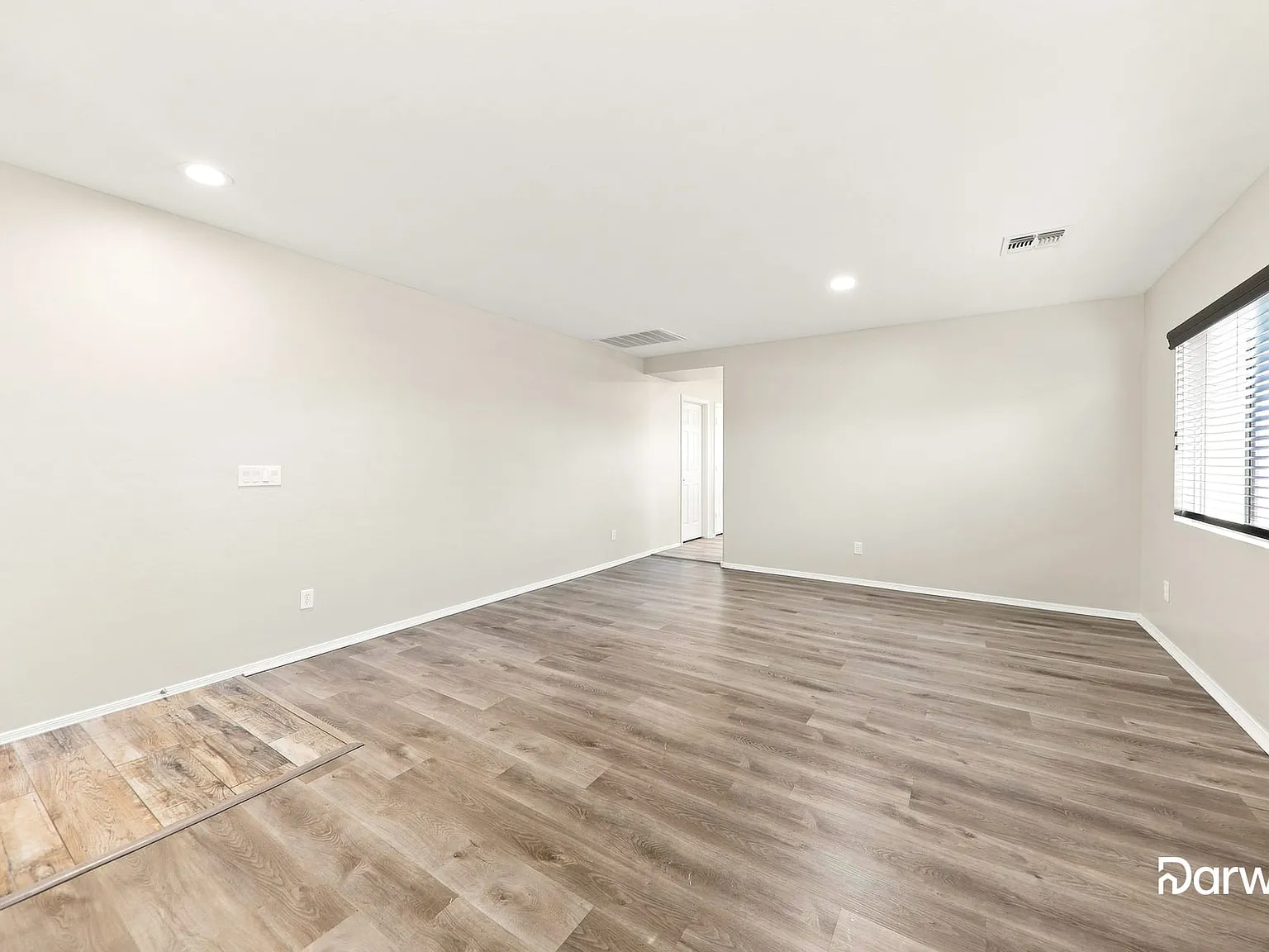4 bed, 2.5 bath, 2230 sqft, $2,175 — Photo 4