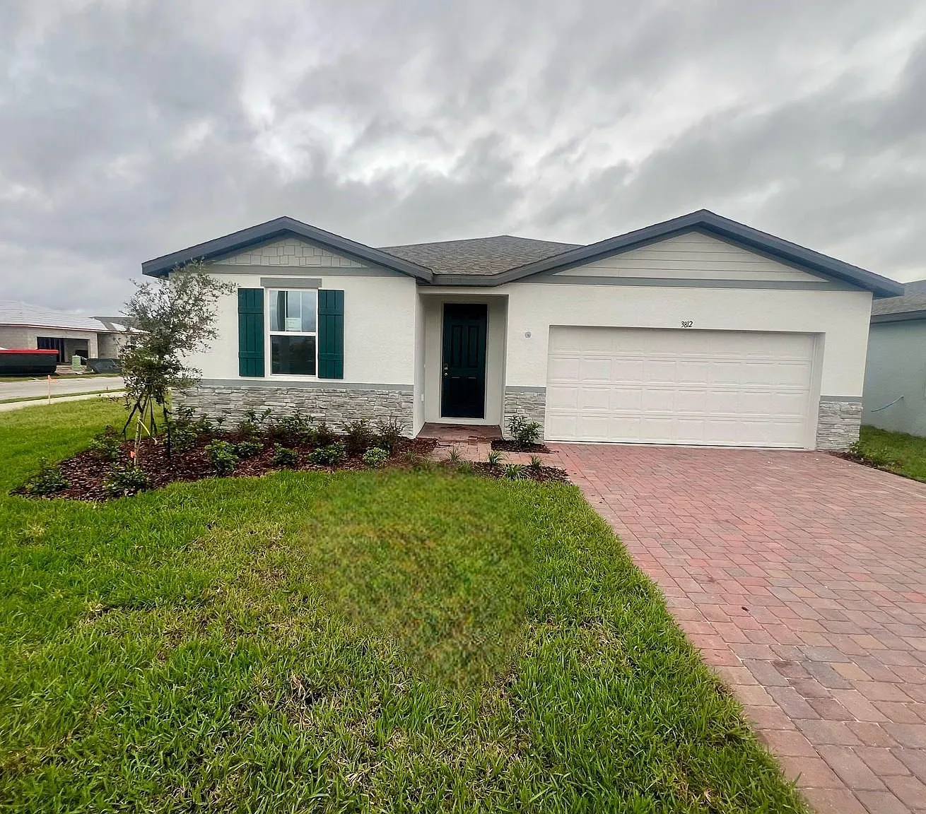 4 bed, 1840 sqft, $2,200 — Photo 1