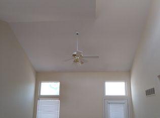 1808 Ridgeview Circle Dr, Ballwin, MO 63021