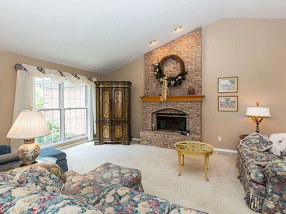 3rd image of 2927 Troon Ct