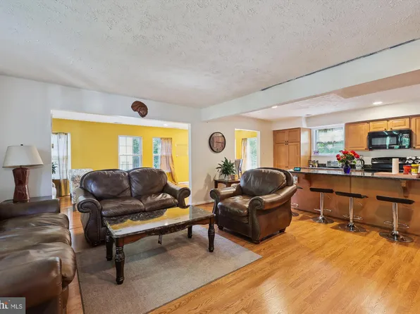 9571 Fort Foote Rd, Fort Washington, MD 20744