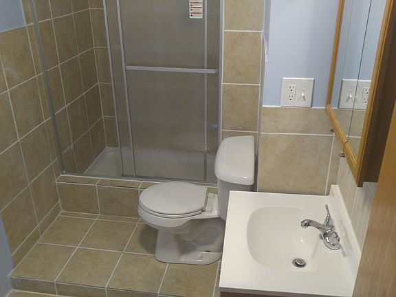 2nd image of 3970 Belmont St