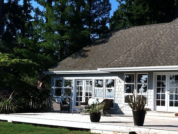 2nd image of 10093 Edgecombe Pl NE