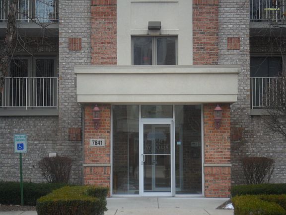 2nd image of 7841 W 157th St Unit 205