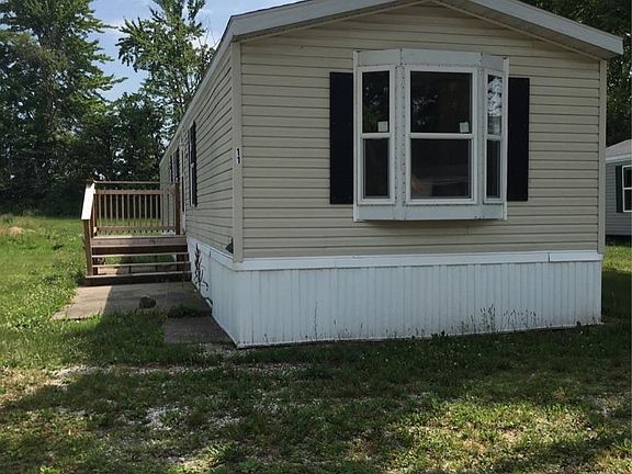 2nd image of 300 Barclay St #11