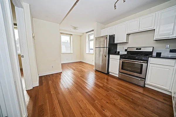 Rented by Level Group | media 21