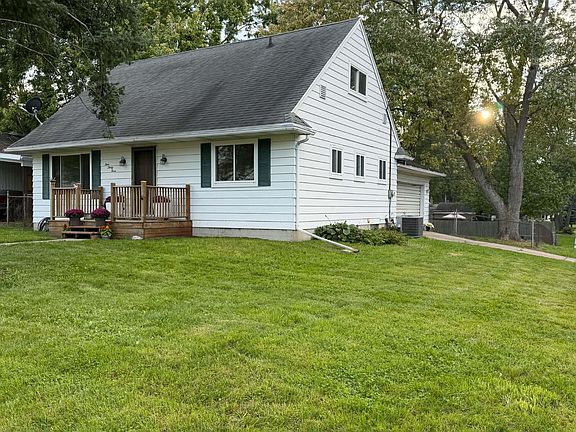 2nd image of 433 Harriet Ave