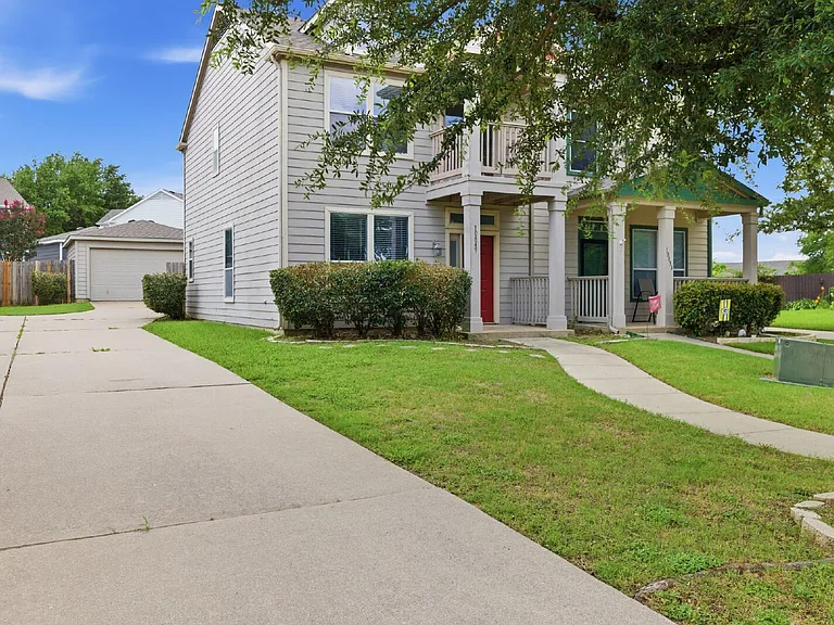 10849 Astor Dr — Photo 3