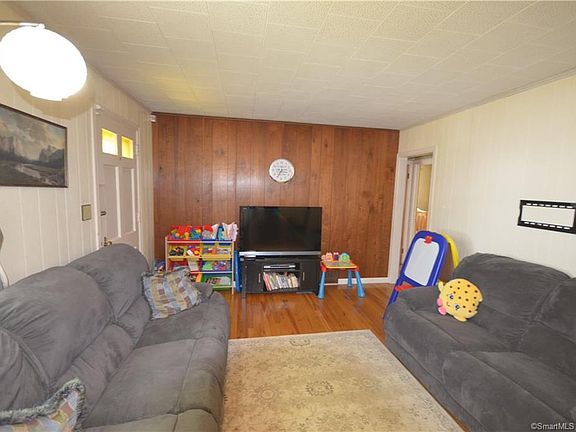 5th image of 505 Burnsford Ave