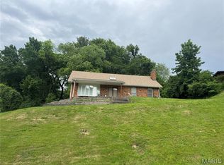 9119 Wedgewood Dr, Fairview Heights, IL 62208