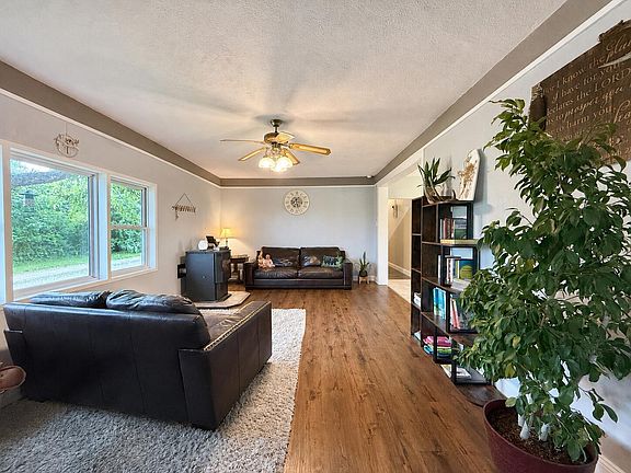 5th image of 8830 Greentree Road