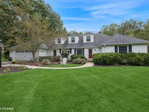 461 Eton Dr, North Barrington, IL 60010
