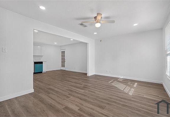4th image of 541 NW King St