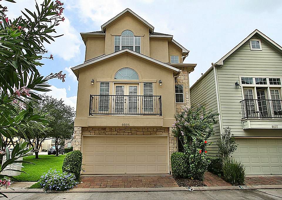 1st image of 9005 Harbor Hills Dr