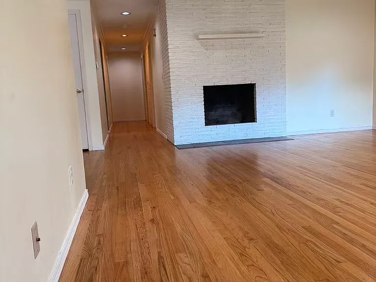 8606 Sloan Dr — Photo 16