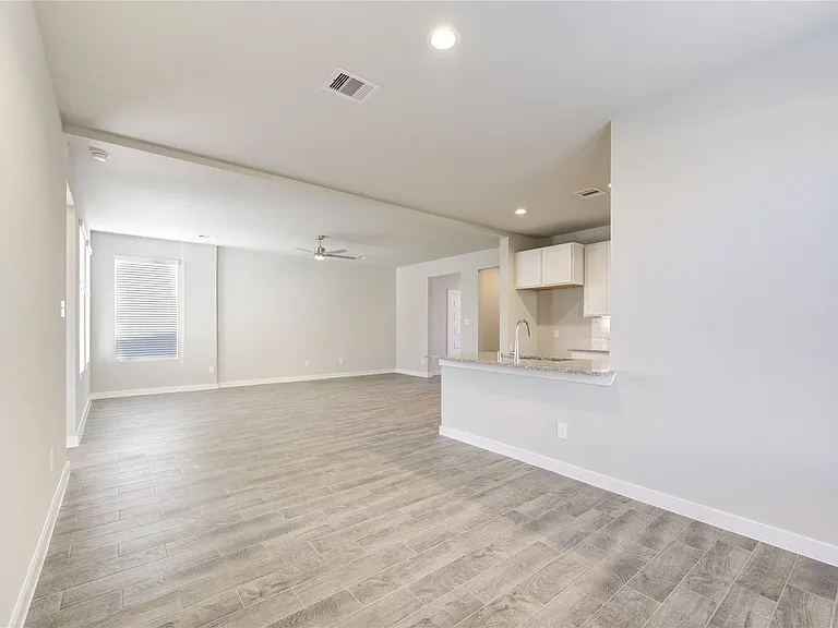 2623 Finley Ln — Photo 13