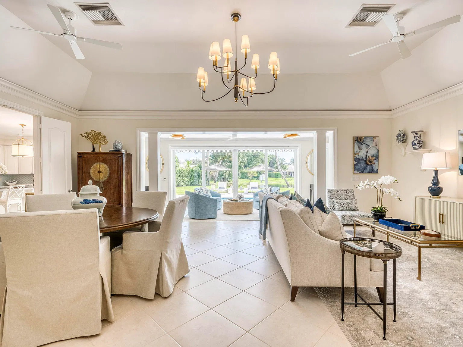 3 bed, 3.0 bath, 2553 sqft, $13,500 — Photo 4