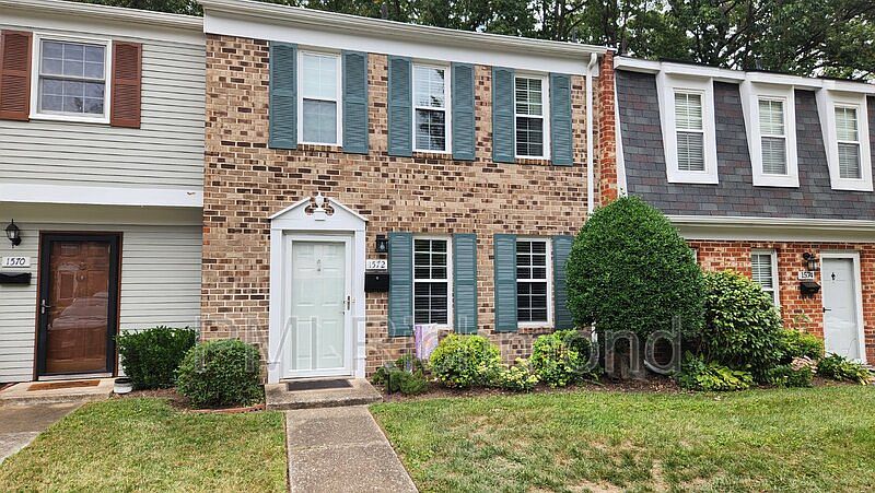 1st image of 1572 United Ct