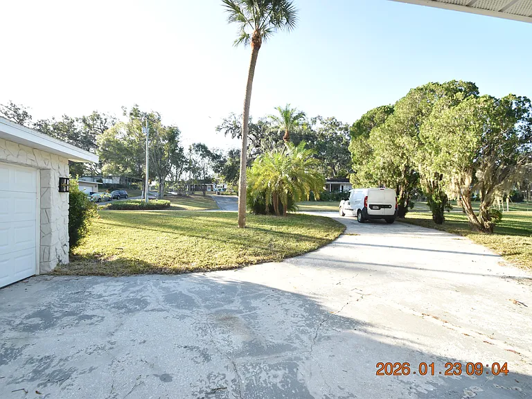 3606 1/2 River Grove Dr — Photo 47